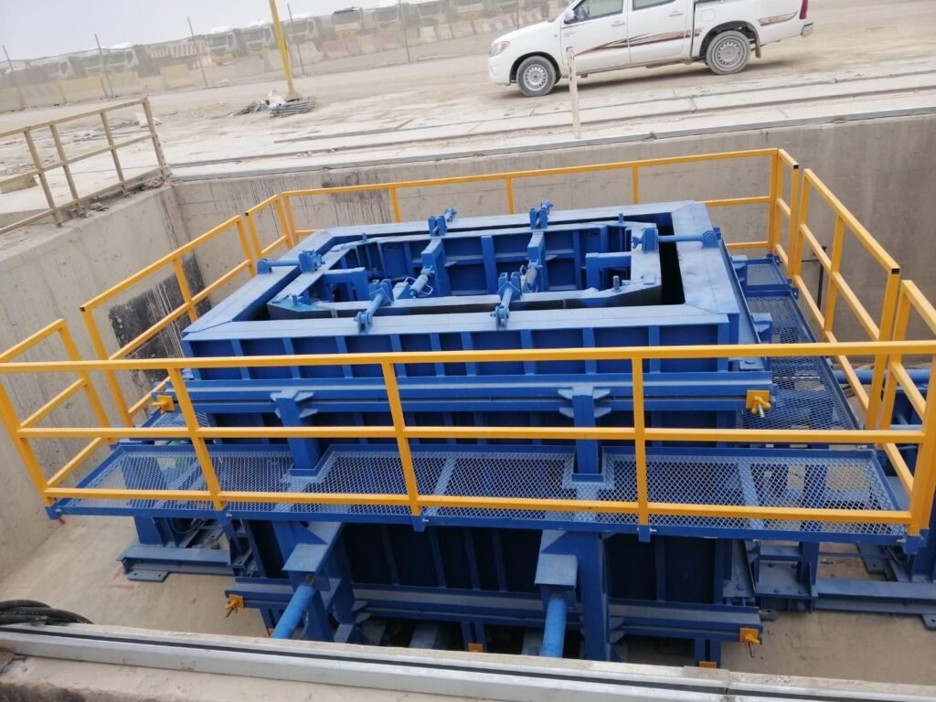 Steel mould for wet cast box culvert production